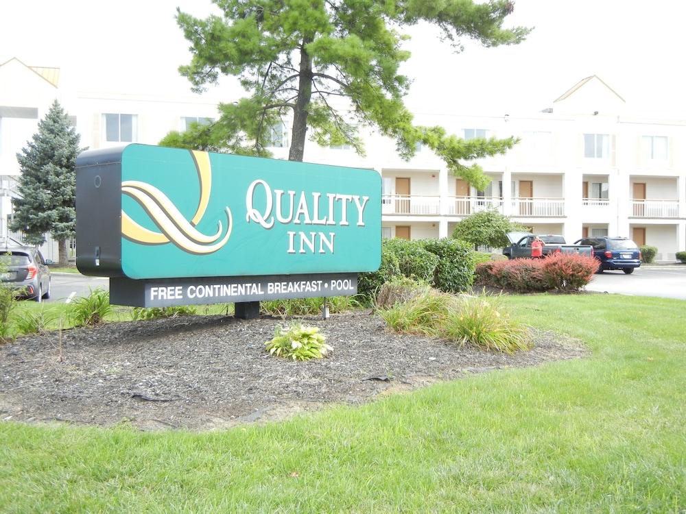 Quality Inn Holland Buitenkant foto